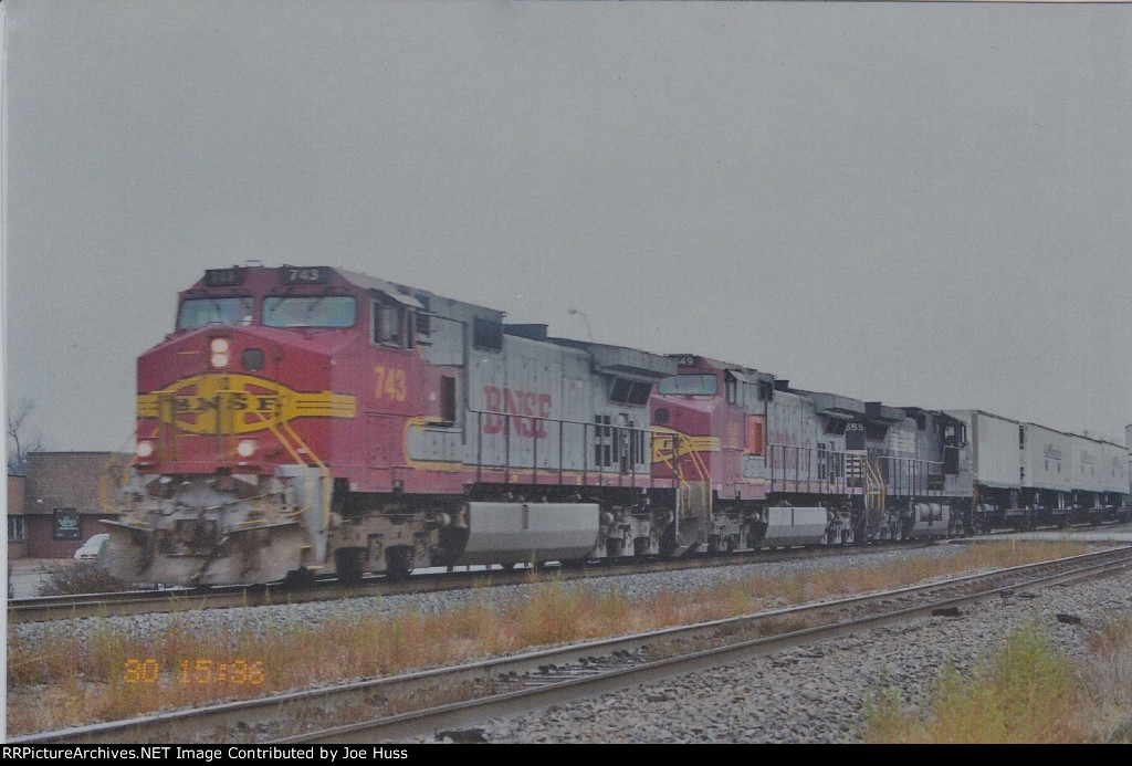 BNSF 743 East